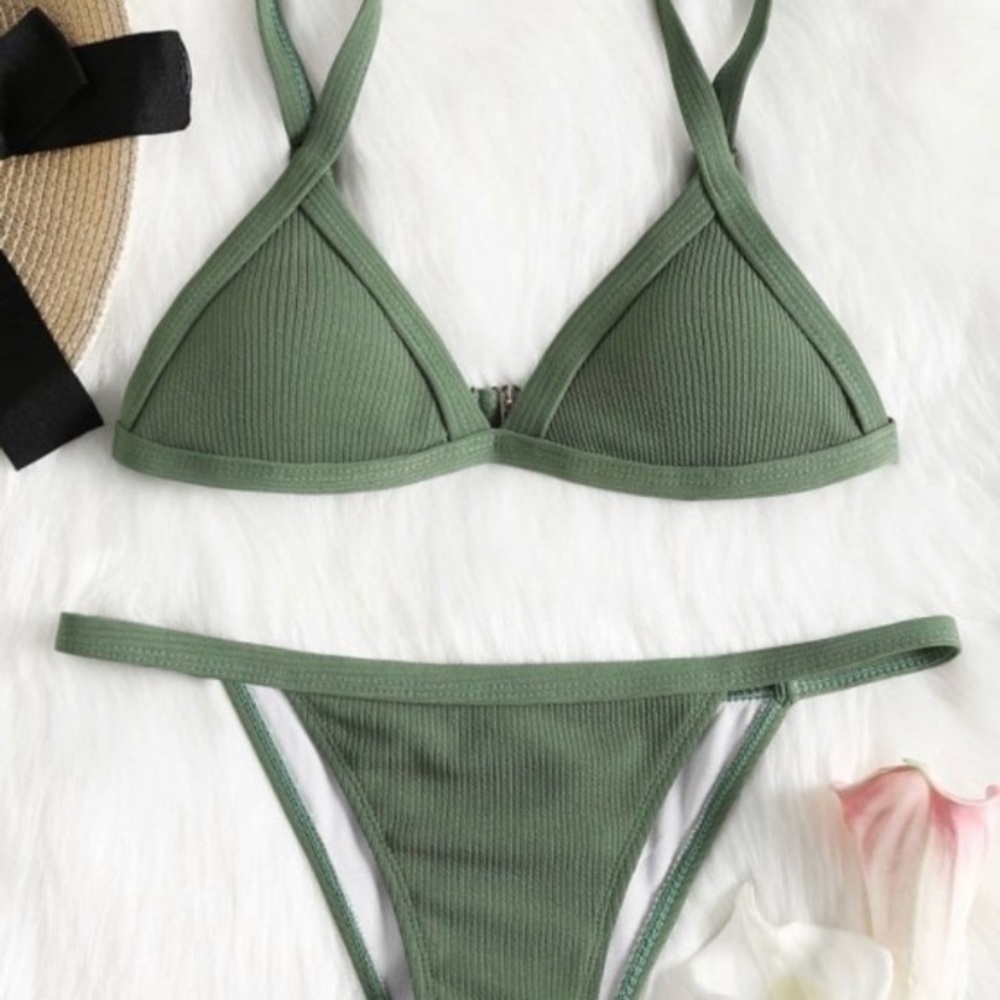 NWOT Olive Green Ribbed Bikini Set 💚